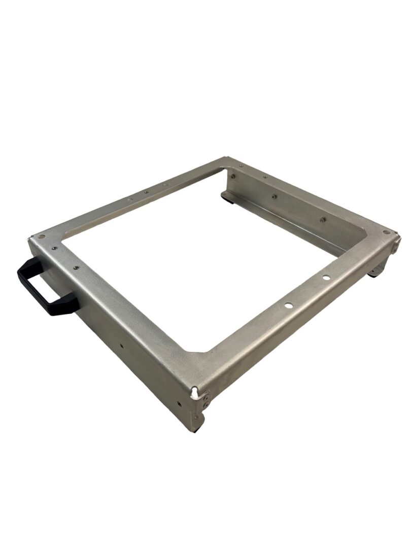 A metal frame with handles on top of it.