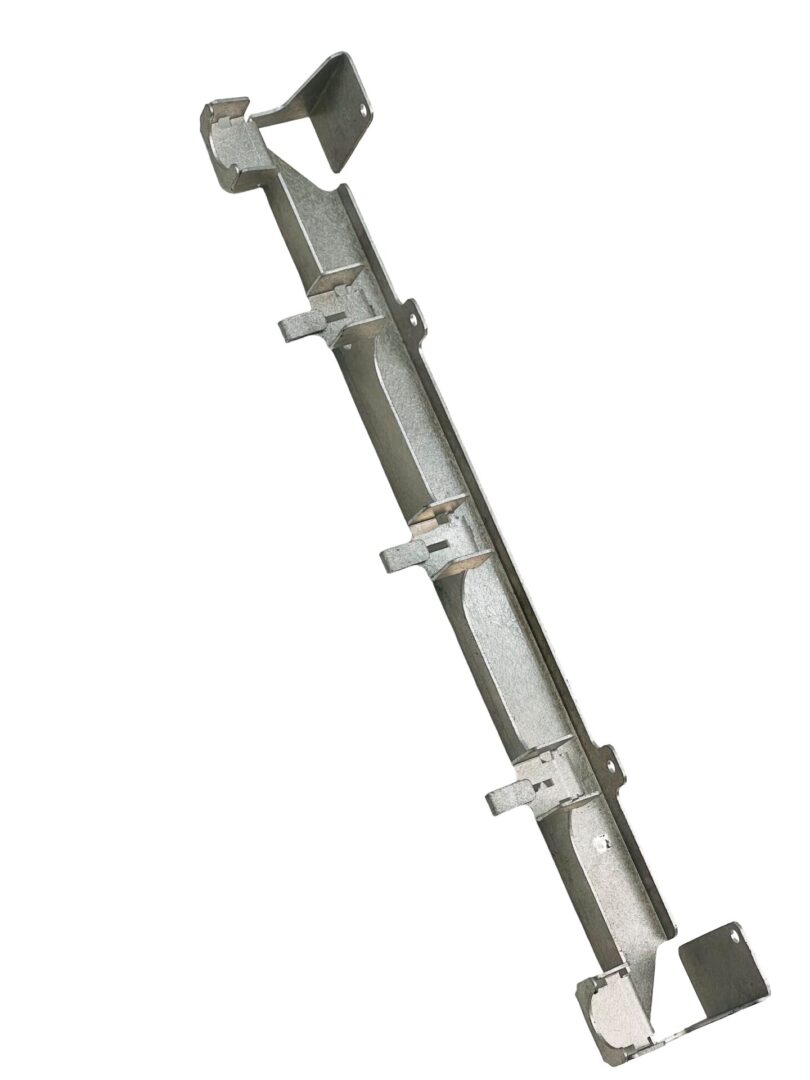 A metal pole with two brackets attached to it.